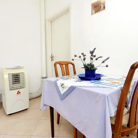 Апартаменты By The Sea Zavalatica, Korcula - 9280 *