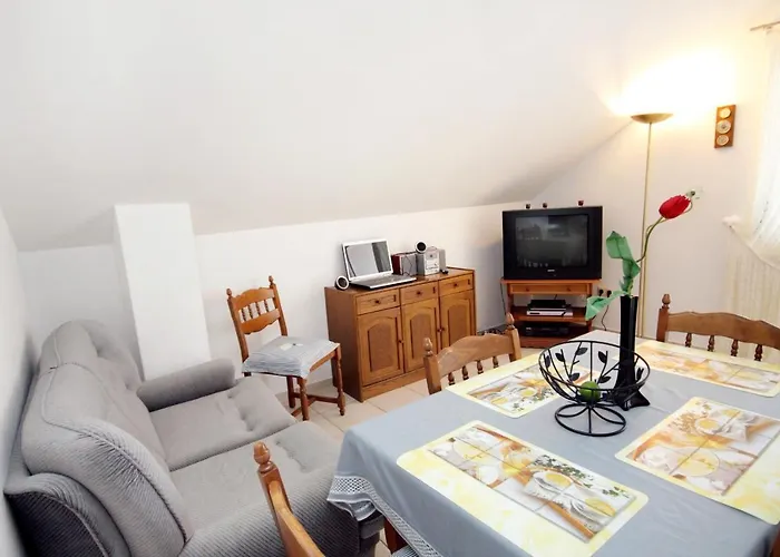 아파트 By The Sea Zavalatica, Korcula - 9280 *